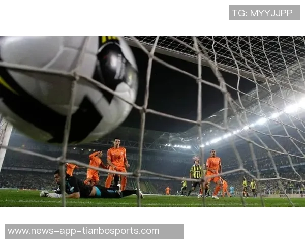 四川足协对日火瓦体飞踹拳击裁判事件做出严厉处罚禁赛五年以示警戒